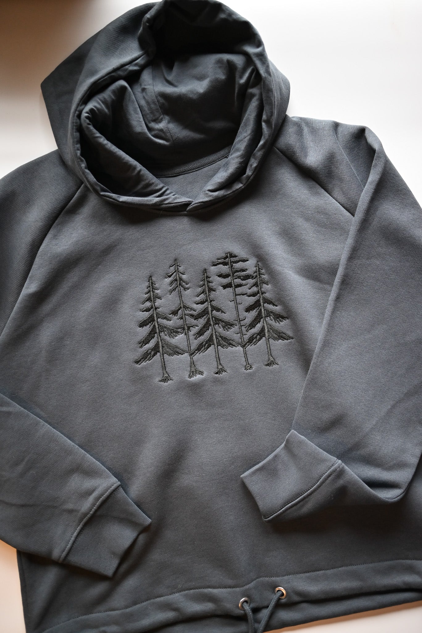 Ladies Large Tree's Embroidered Cropped Hoodie