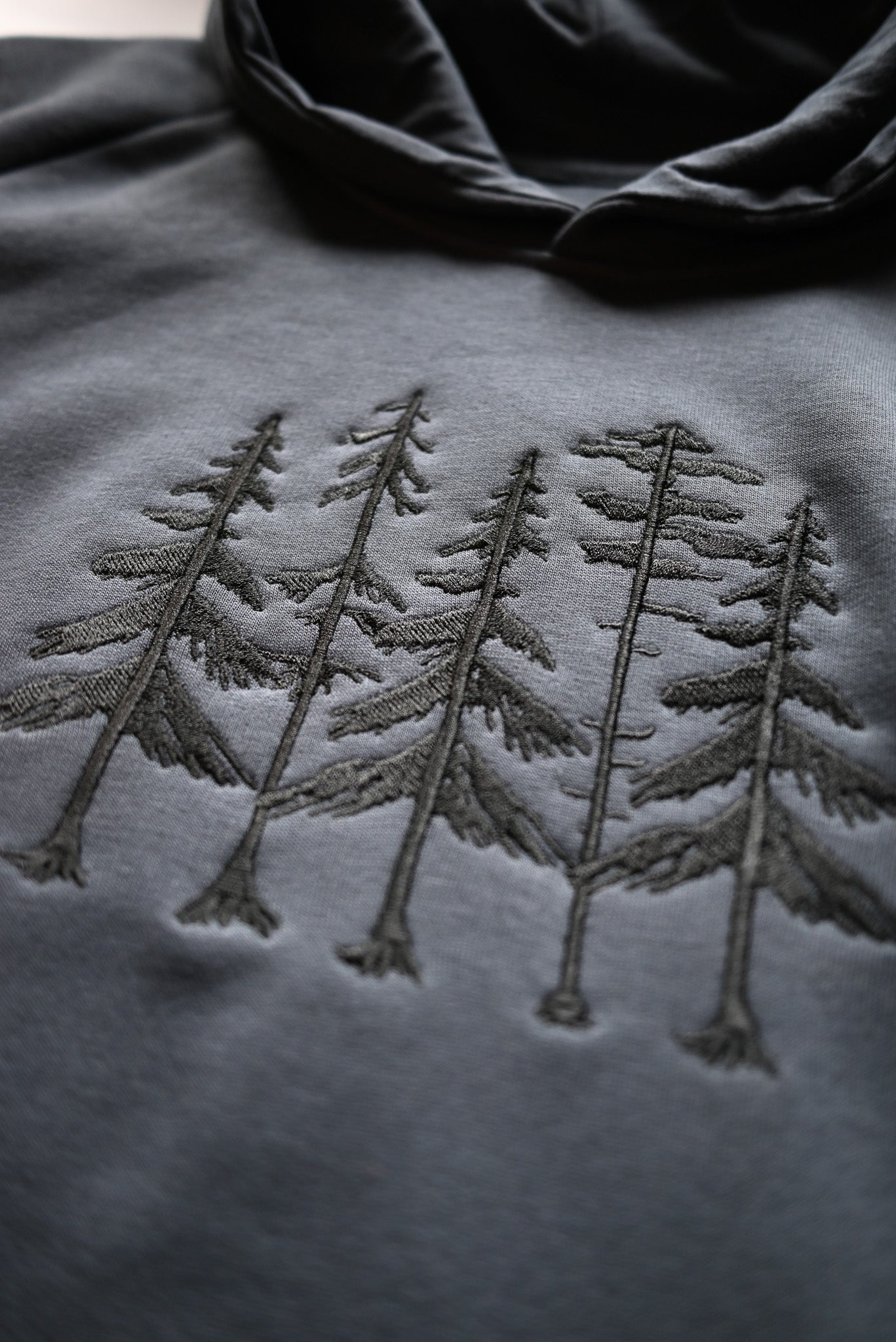 Ladies Large Tree's Embroidered Cropped Hoodie