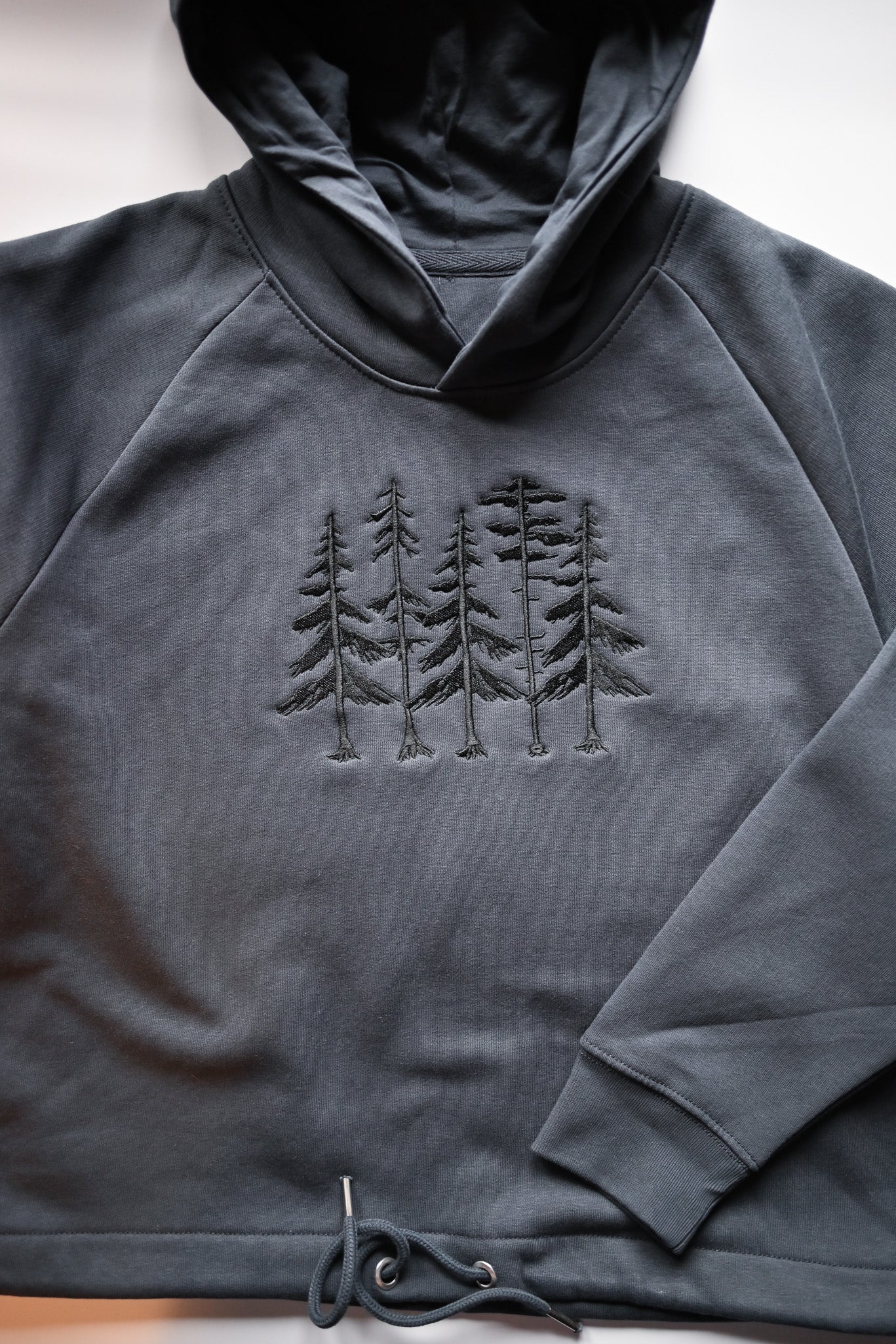 Ladies Small Tree's Embroidered Cropped Hoodie