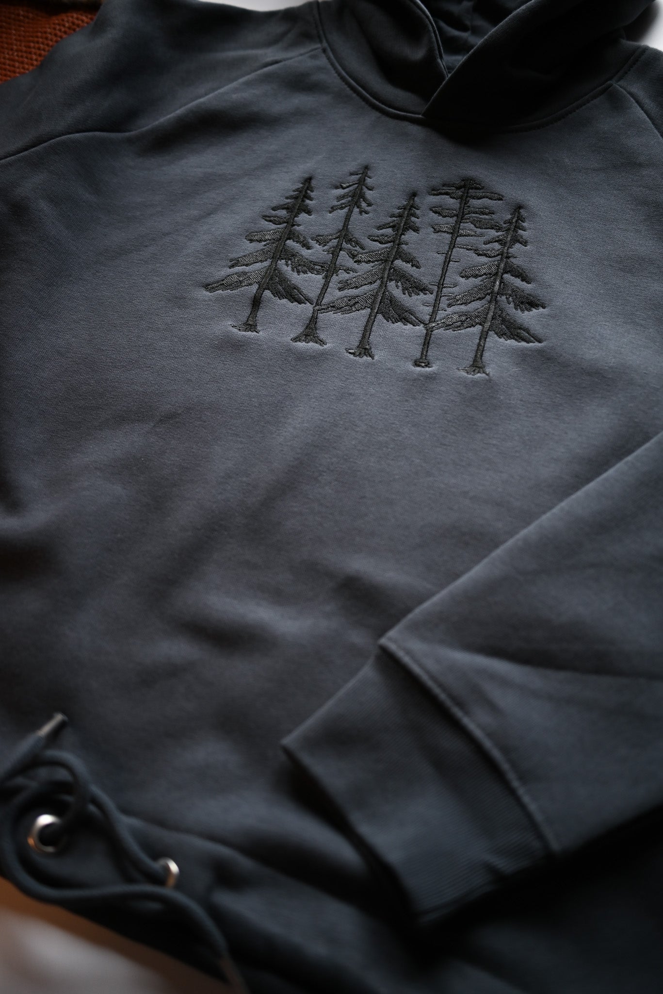 Ladies Small Tree's Embroidered Cropped Hoodie